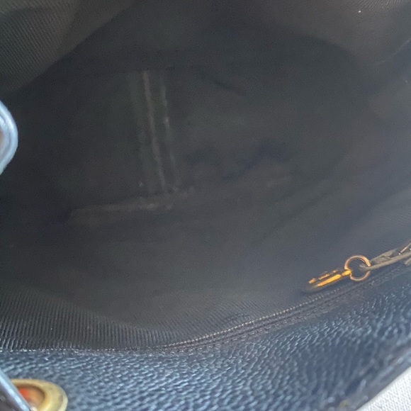 AUTHENTIC CHANEL SMALL VINTAGE BLACK CAVIAR BACKPACK WITH DUST BAG - Picture 6 of 9